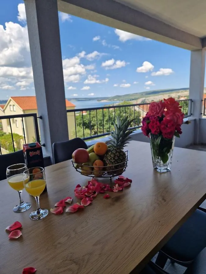 Villa M Maslenica