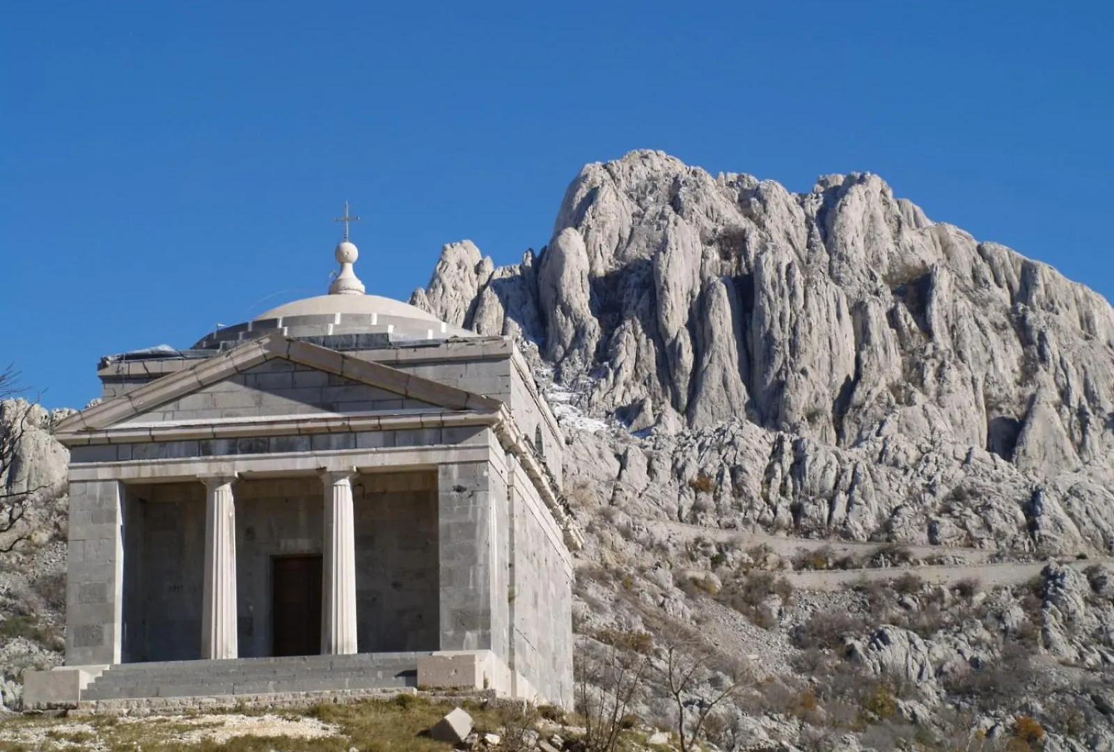 Villa M Maslenica