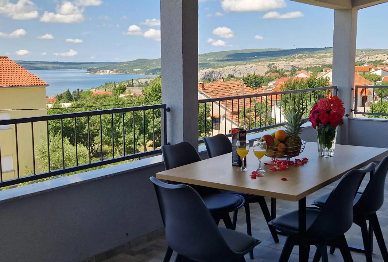 Villa M Maslenica