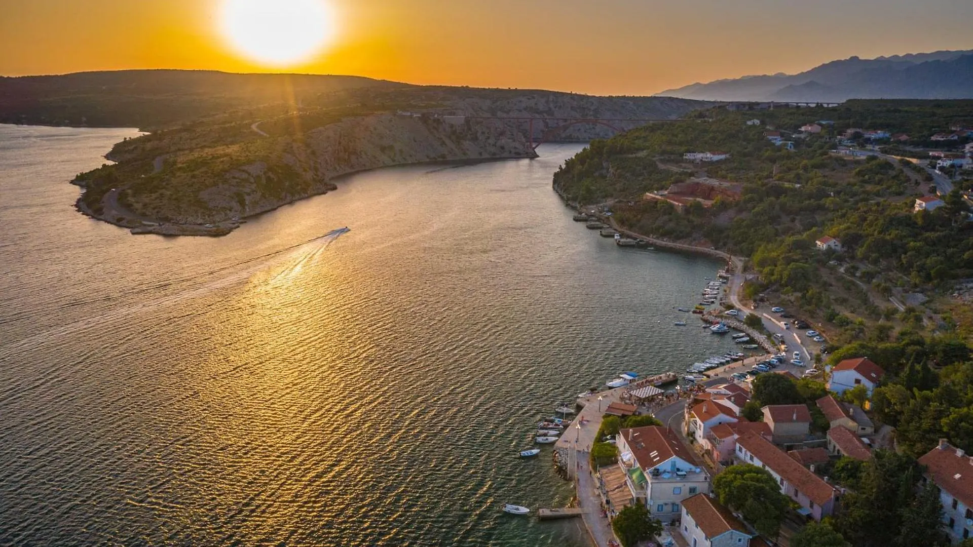 Villa M Maslenica