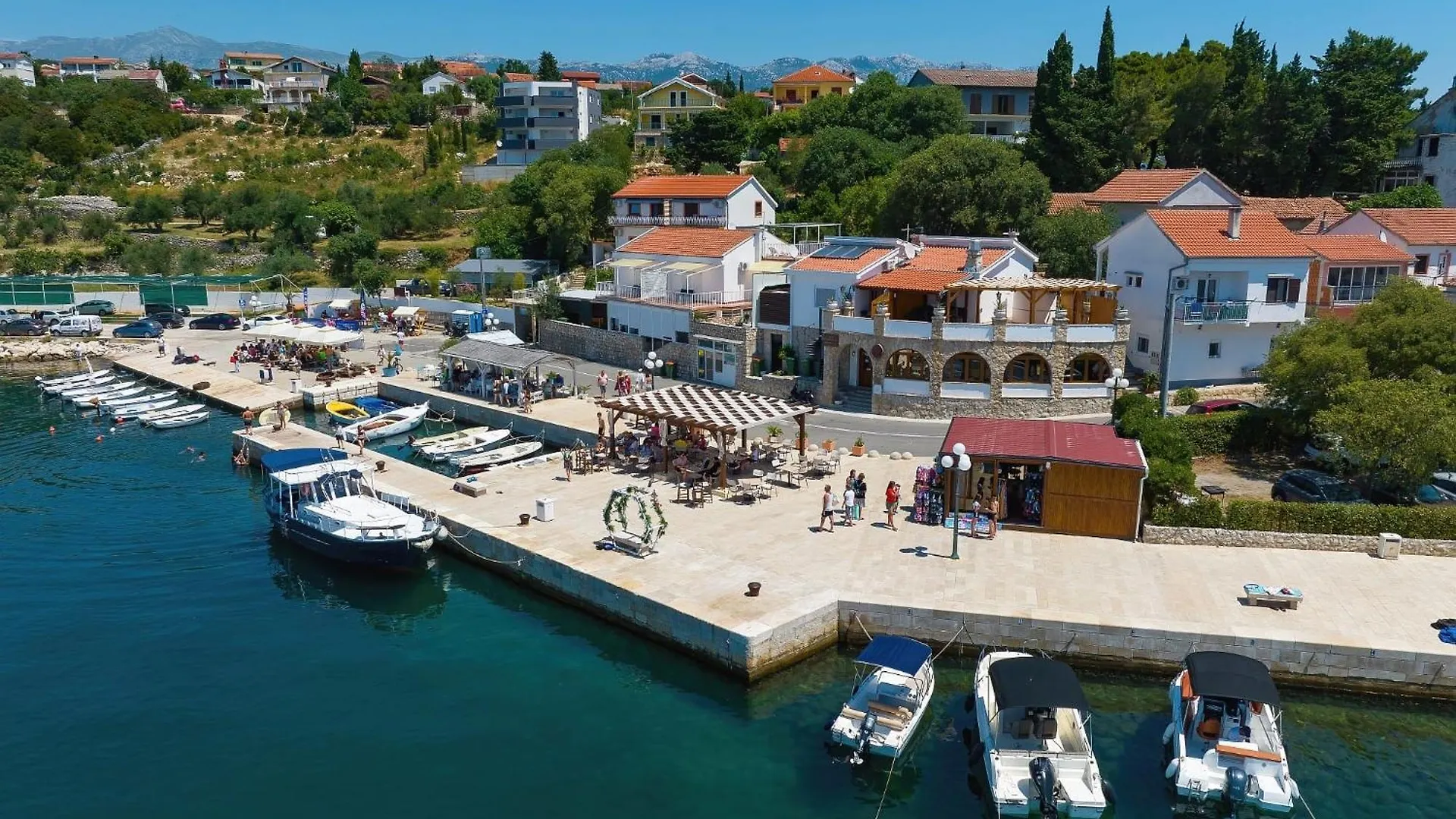 Villa M Maslenica 0*,  Croatia