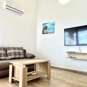 Nina Apartment